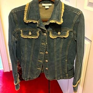 Denim jacket w/khaki lace trim